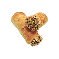 Трубочки Восторг пирожное из слоеного теста с нач из вар сгущ, отделка - дробл арахис Сочинские сладости_две